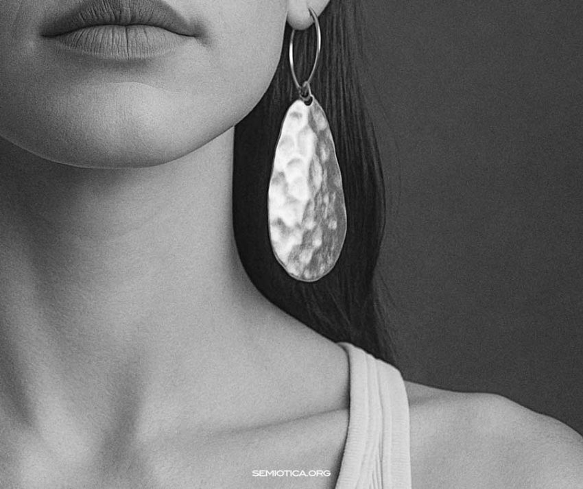 Immagini, narrazione e voce: la costruzione semiotica della memoria Immagini, narrazione e voce: la costruzione semiotica della memoria